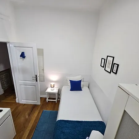 بيت ضيافة Almirante Lisboa